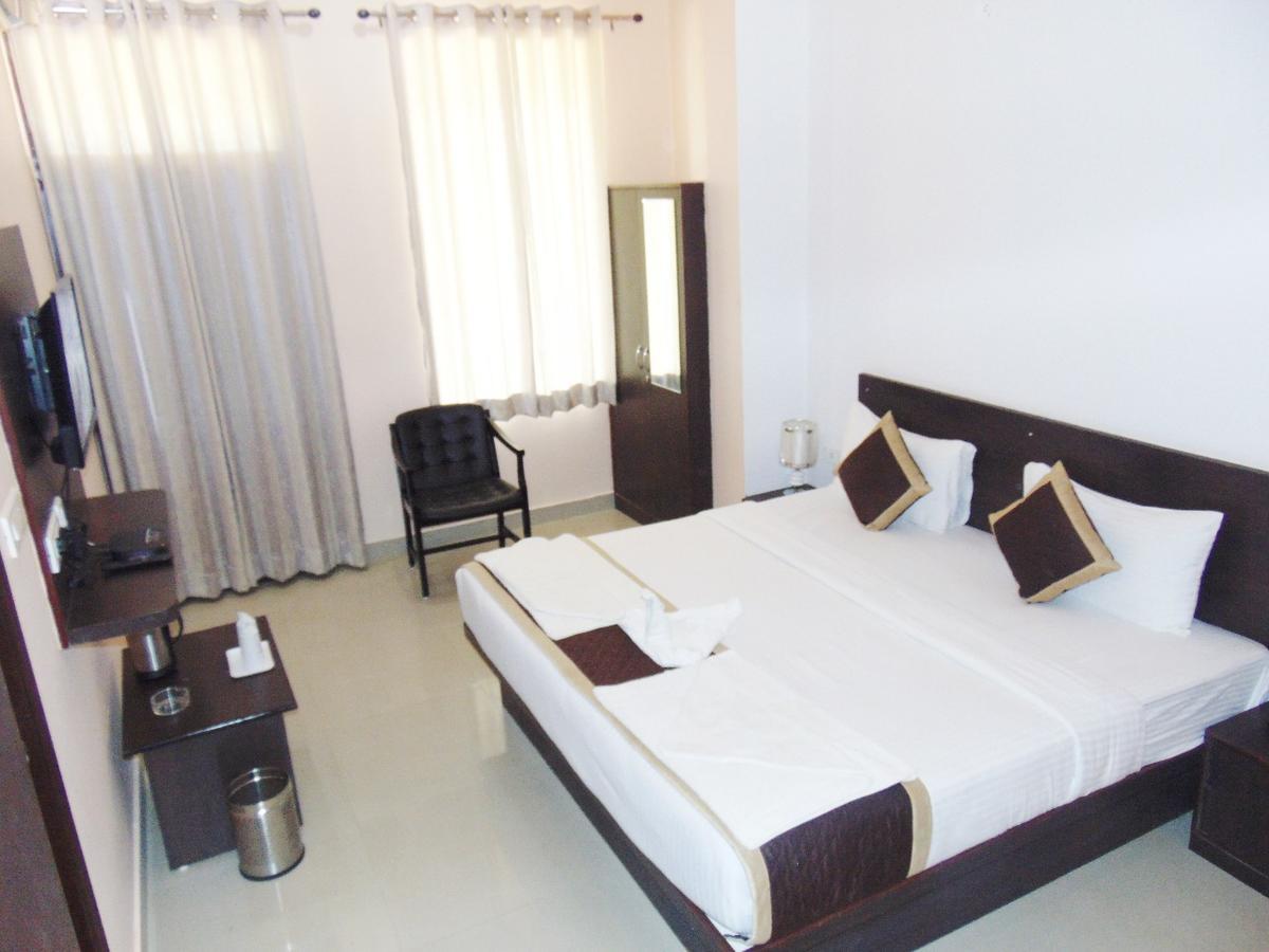 Makrana Raj Hotel Sikar Kültér fotó