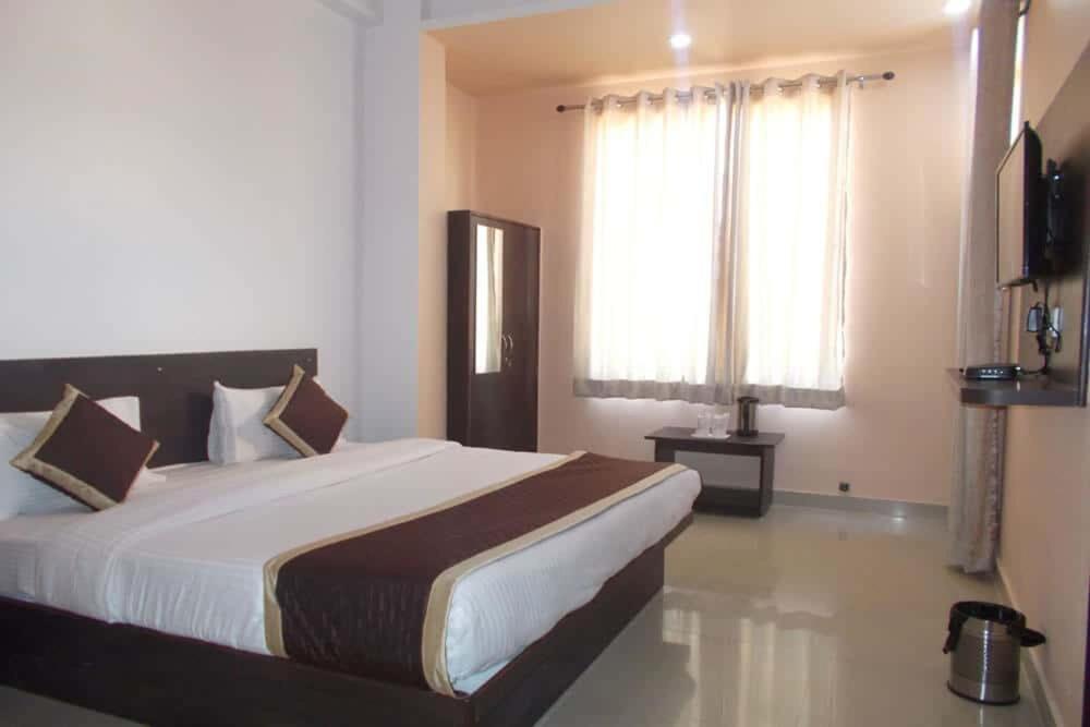 Makrana Raj Hotel Sikar Kültér fotó